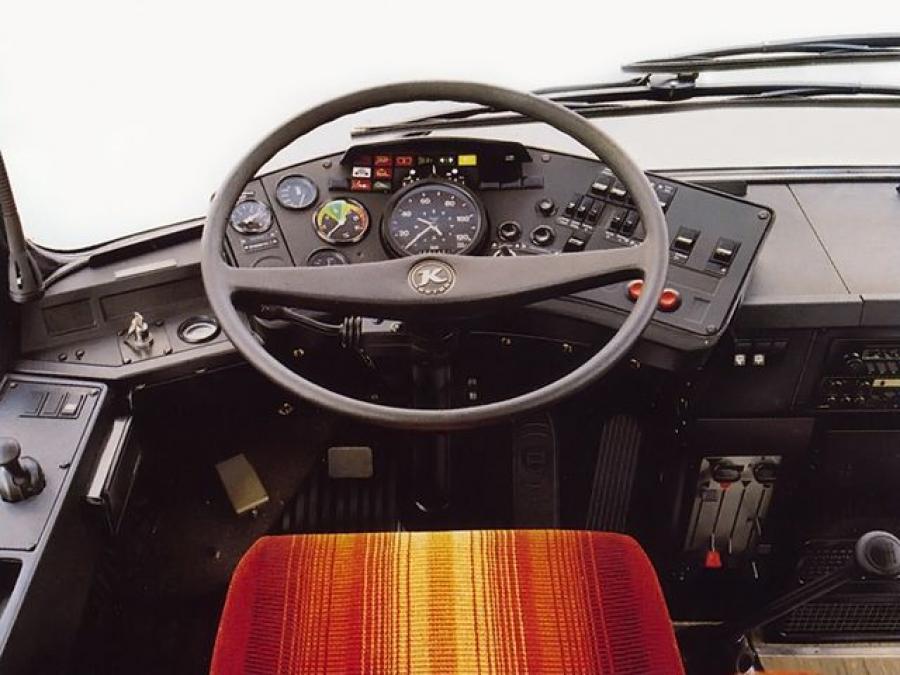  Setra S 215 HD 1976 года  (фото 3 из 5)